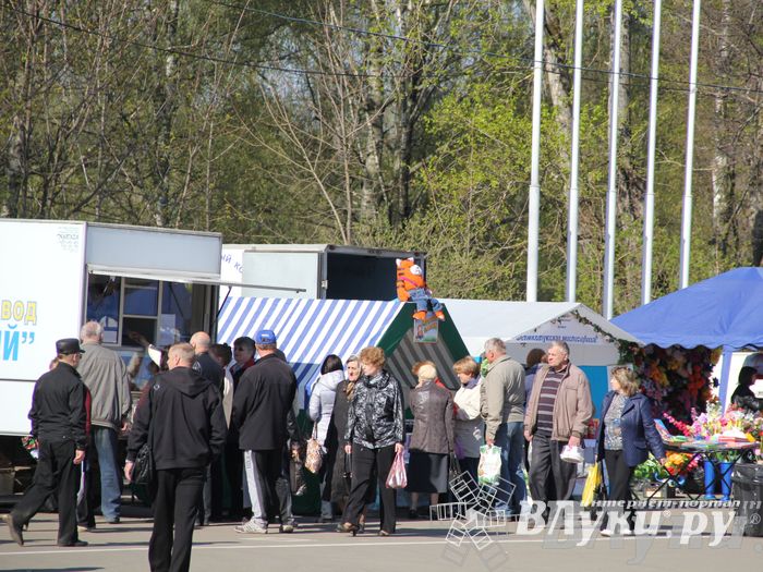 Традиционная весенняя ярмарка прошла в Великих Луках