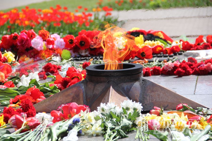 Парад Победы в Великих Луках (фото)