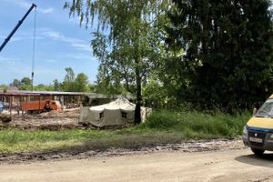 В великолукском филиале инфекционной больницы начался монтаж металлоконструкций (ФОТО)