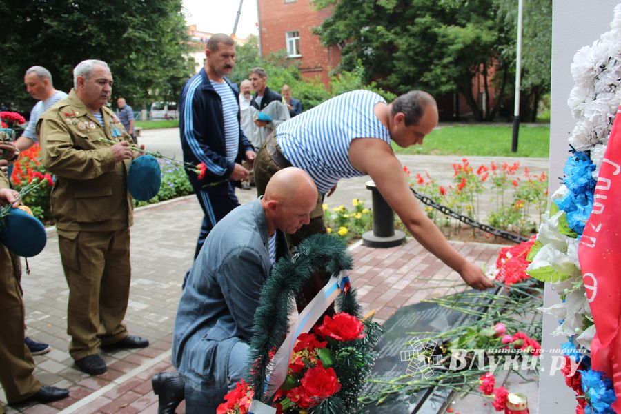 В Великих Луках начались мероприятия, посвященные Дню ВДВ (ФОТО)