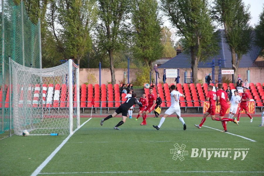 Обидный гол в воротах «Луки-Энергии» (ФОТО)