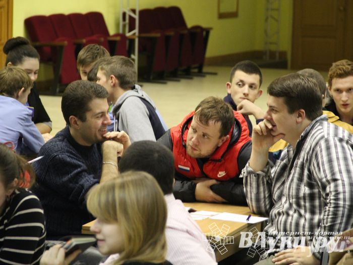 Четвертый тур игр «Что? Где? Когда?» состоялся вчера в ДК ЛК (фото)