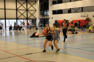 Сиудентки ВЛГАФК привезли награды с интернационального баскетбольного турнира (ФОТО)