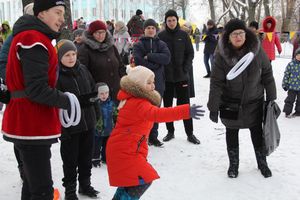 В Великих Луках прошел праздник Масленицы (ФОТО)