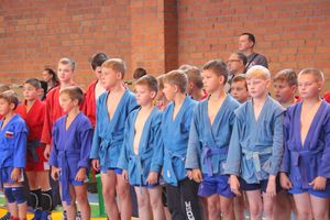 В Великих Луках проходит турнир по самбо (ФОТО)