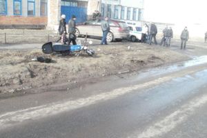 В Великих Луках в результате аварии пострадал мотоциклист