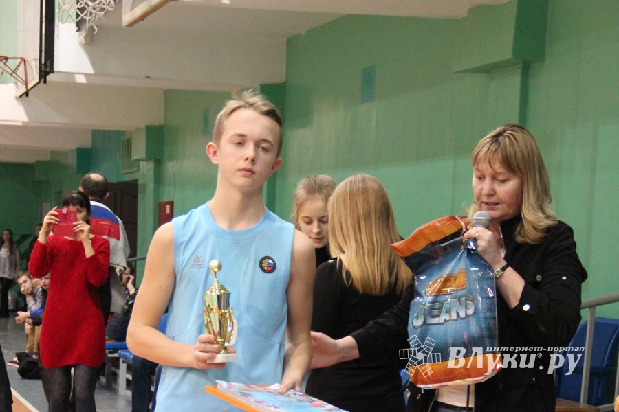 В Великих Луках завершился Международный турнир по баскетболу (ФОТО)