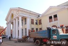 В театре не могут быть пластиковые окна... (фото)