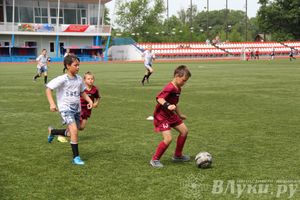 «Кожаный мяч» в Великих Луках. Зона ЮГ