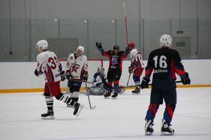 Две победы у великолукских хоккейных команд (ФОТО)