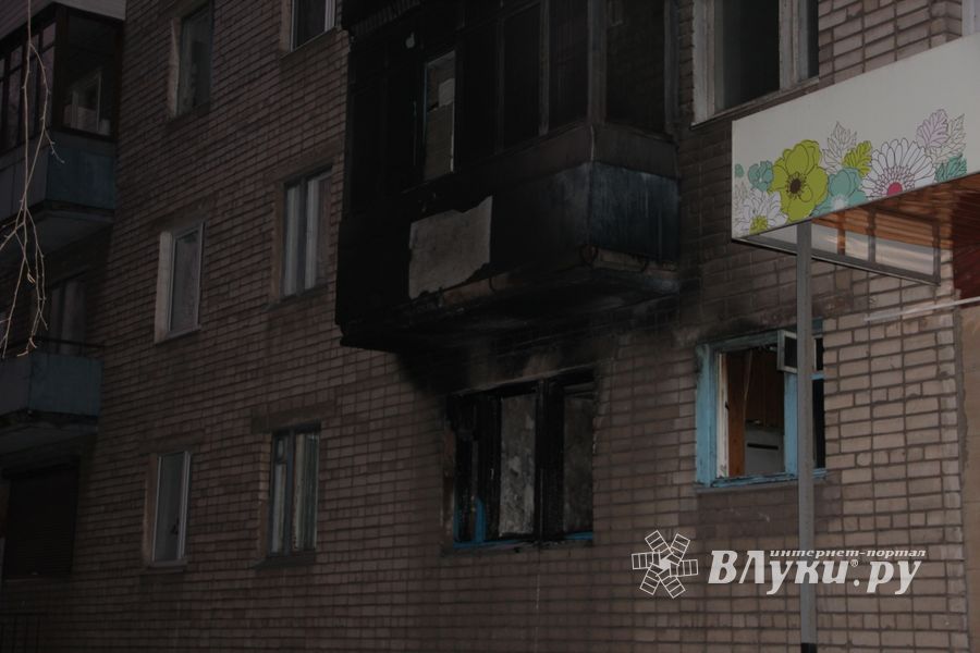 Сегодня утром в Великих Луках взорвался газ (фото)