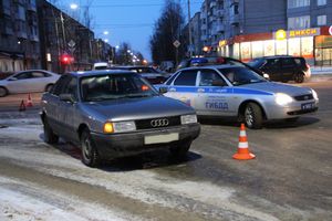 В Великих Луках столкнулись Ауди и ВАЗ (ФОТО)