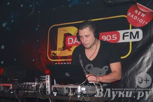 Самая танцевальная радиостанция отметила год вещания в Великих Луках