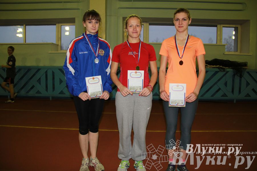 В Великих Луках прошли соревнования по легкой атлетике (фото)