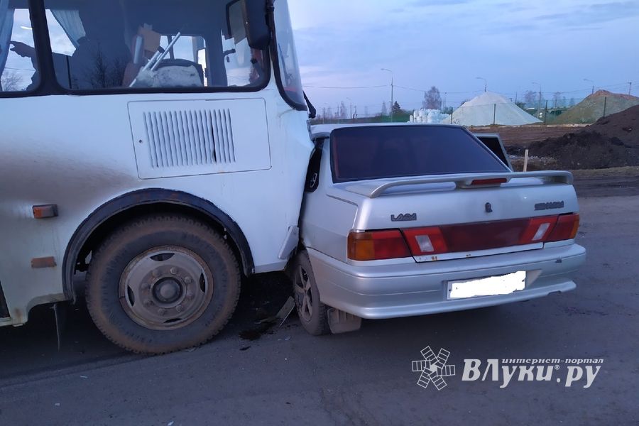 ДТП на развязке Рига-Москва (ФОТО)