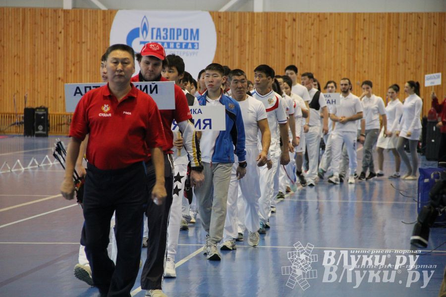 В Великих Луках стартовали всероссийские соревнования лучников (фото)