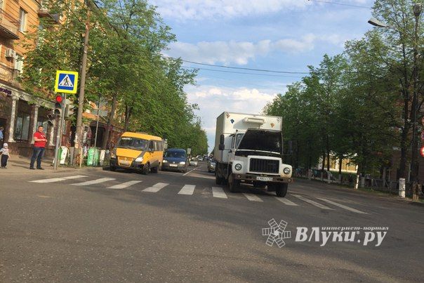 ФОТОФАКТ: Затор на перекрестке Ленина — Отябрьский