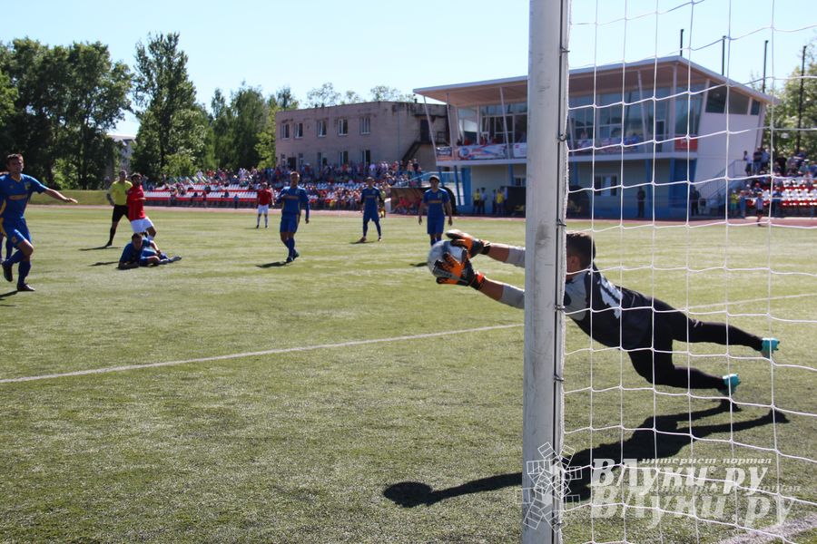 Матч ФК «Луки-Энергия» — «Фосфорит»