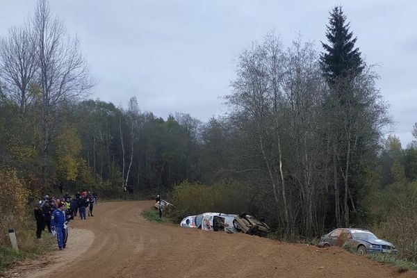 Сразу шесть экипажей вылетели с трассы на ралли «Пушкинские Горы-2020» (ФОТО, ВИДЕО +18)