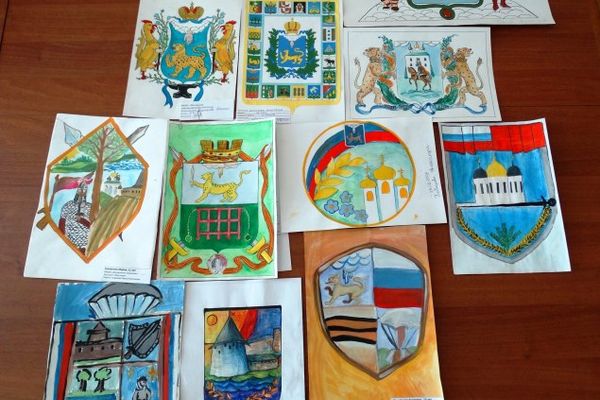 Более 100 детей приняли участие в творческом конкурсе официальных символов Псковской области