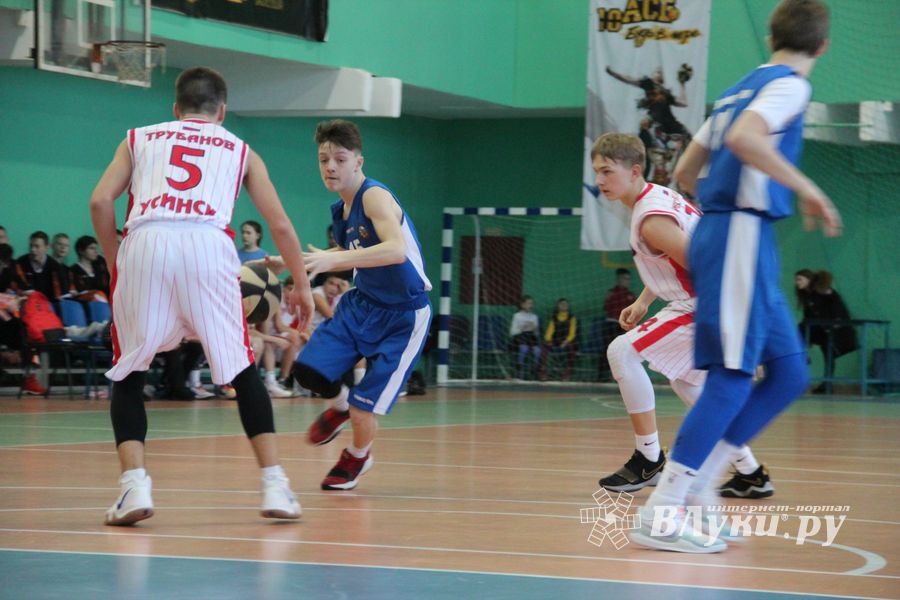 В Великих Луках завершился Международный турнир по баскетболу (ФОТО)