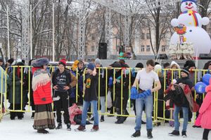 В Великих Луках прошел праздник Масленицы (ФОТО)