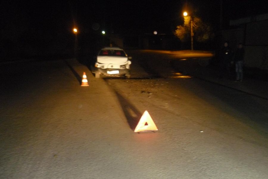 В Великих Луках пьяный водитель пострадал в аварии (ФОТО)