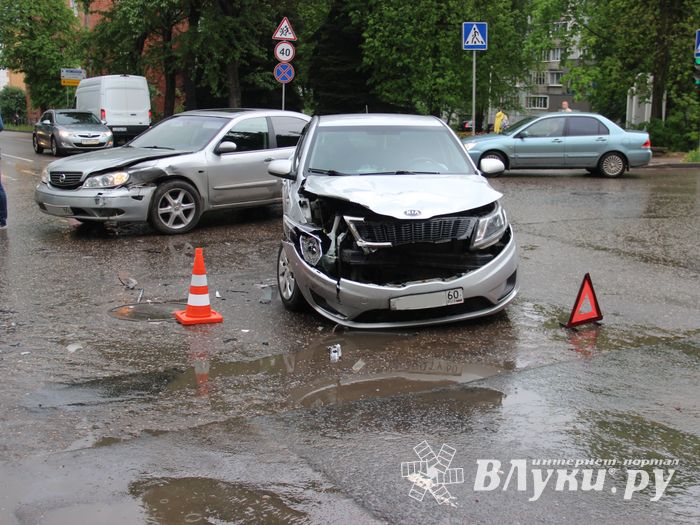 ДТП на проспекте Октябрьском (ФОТО)