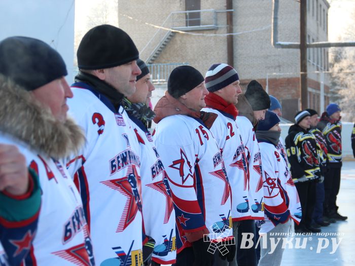Великолукские хоккеисты разгромили гостей (фото)