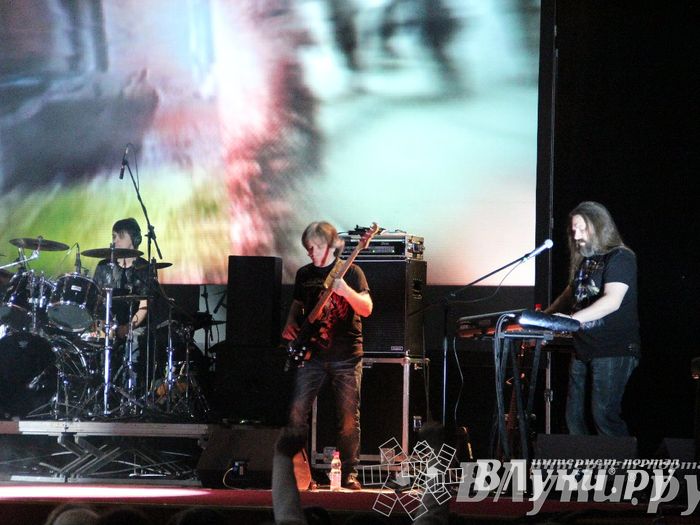 В Великих Луках состоялся концерт Дениса Майданова