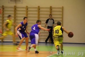 В Великих Луках проходят игры Чемпионата АСБ (фото)