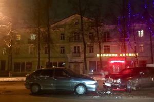 В Великих Луках на проспекте Ленина произошло ДТП (ФОТО)