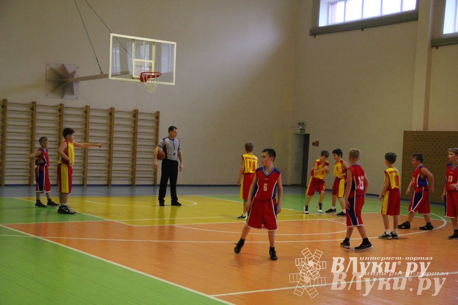 Великолукские баскетболисты стали победителями междугородних соревнований по баскетболу