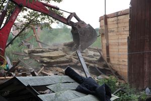 Великие Луки: ломать - не строить