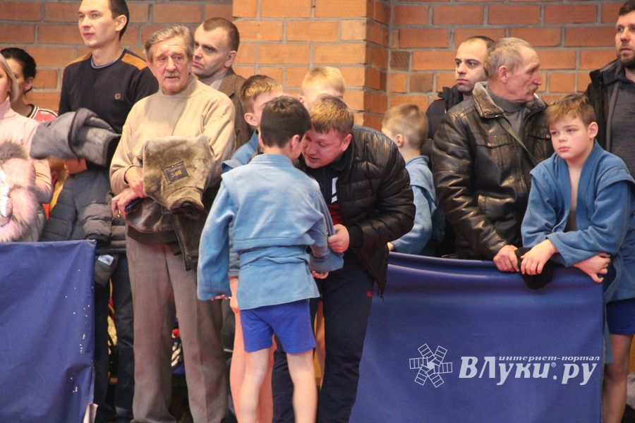 Открытый турнир по самбо «Новогодняя звезда-2019» прошел в Великих Луках (ФОТО)