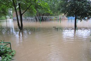 Выявлен самый затопленный двор в Великих Луках (ФОТО)