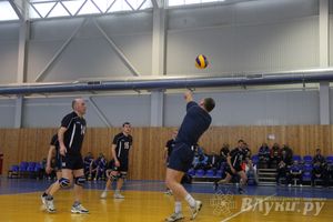 В Великих Луках проходит Спартакиада по волейболу ООО «Газпром-трансгаз Санкт-Петербург» (фото)