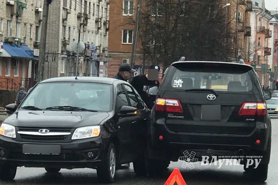 ДТП на Смоленском (ФОТО)