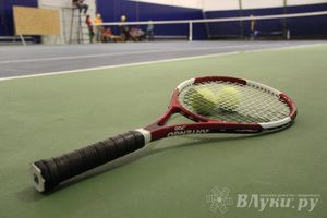 В СК «Ника» проходит открытый городской турнир по большому теннису (фото)