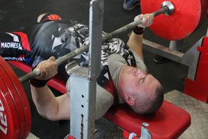 В Великих Луках состоялись Чемпионат и Первенство Псковской области по жиму штанги лежа (ФОТО)