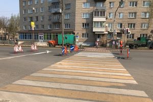 На пр. Гагарина рисуют «зебру» (ФОТО)