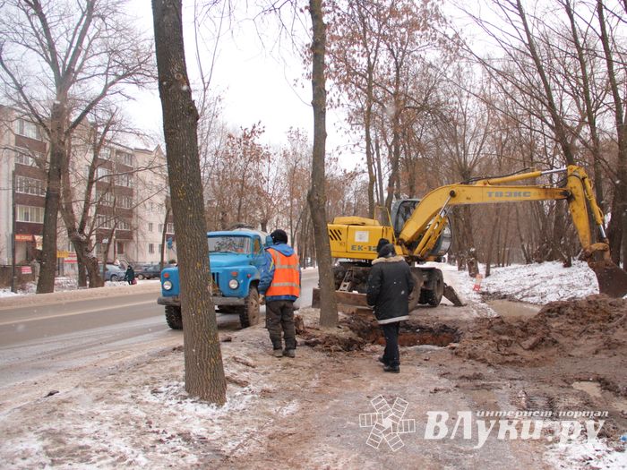 На пр-те Гагарина произошёл прорыв водопровода (ФОТО)
