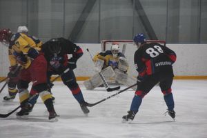 «Экспресс» с разгромным счетом обыграл «Родину» (ФОТО)