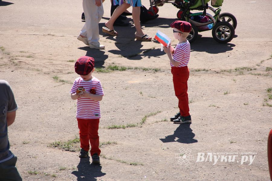 Великолучане отпраздновали День победы (ФОТО)