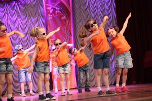 В Великих Луках прошёл «Танцевальный круговорот» для самых юных танцоров (ФОТО)