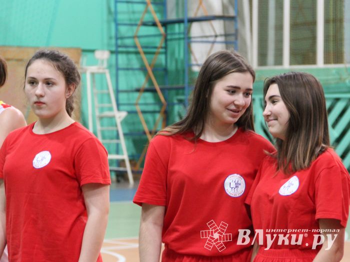 Лицеисты стали абсолютными чемпионами школьной баскетбольной лиги Великих Лук (ФОТО)