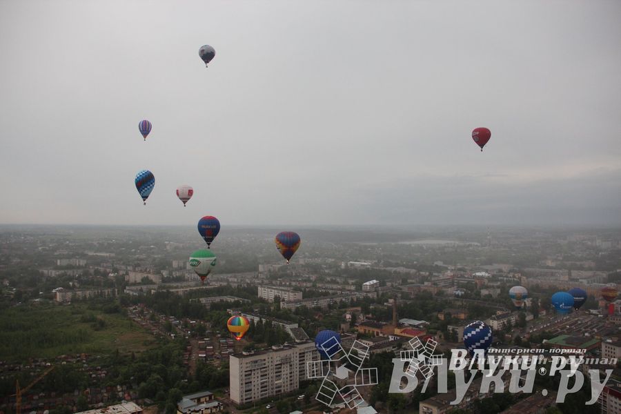 Открытие 18-й Международной встречи воздухоплавателей в Великих Луках