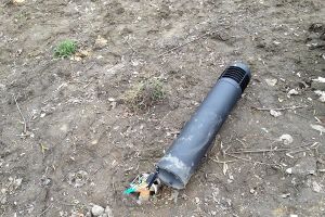  Вандалы повалили светильники на набережной Псковы (фото)