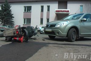 В Великих Луках произошло ДТП с участием автомобиля Рено и скутериста (ФОТО)