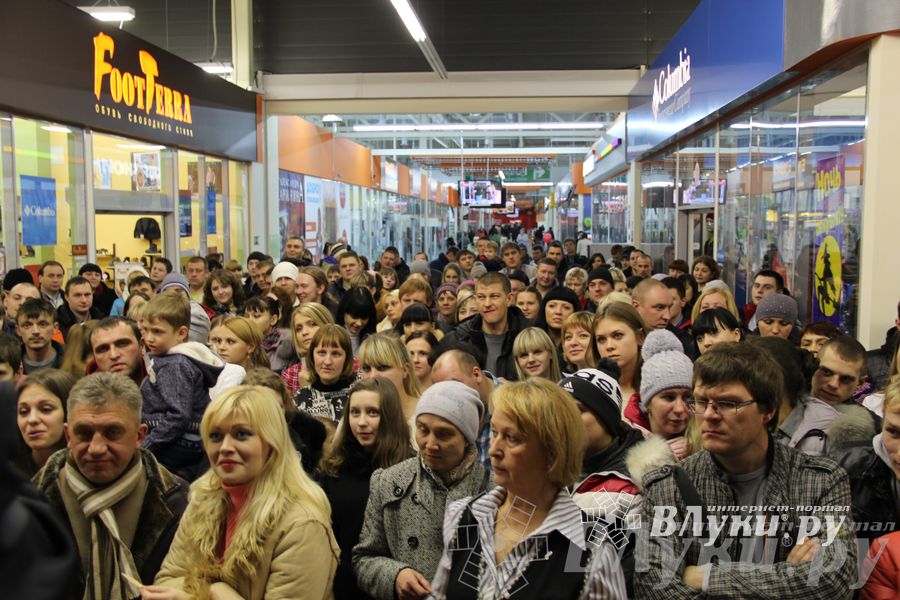 Ночь распродаж в ТЦ «Апельсин»